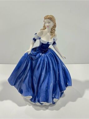Royal Doulton With Love Pretty Ladies 2004 Porcelain Figurine HN 4746 Handmade